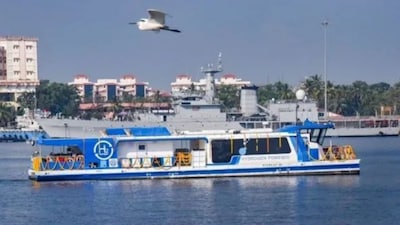 India’s first indigenously developed hydrogen fuel cell ferry, manufactured by Cochin Shipyard Limited (CSL), will be deployed for service at Varanasi in Uttar Pradesh. (X)