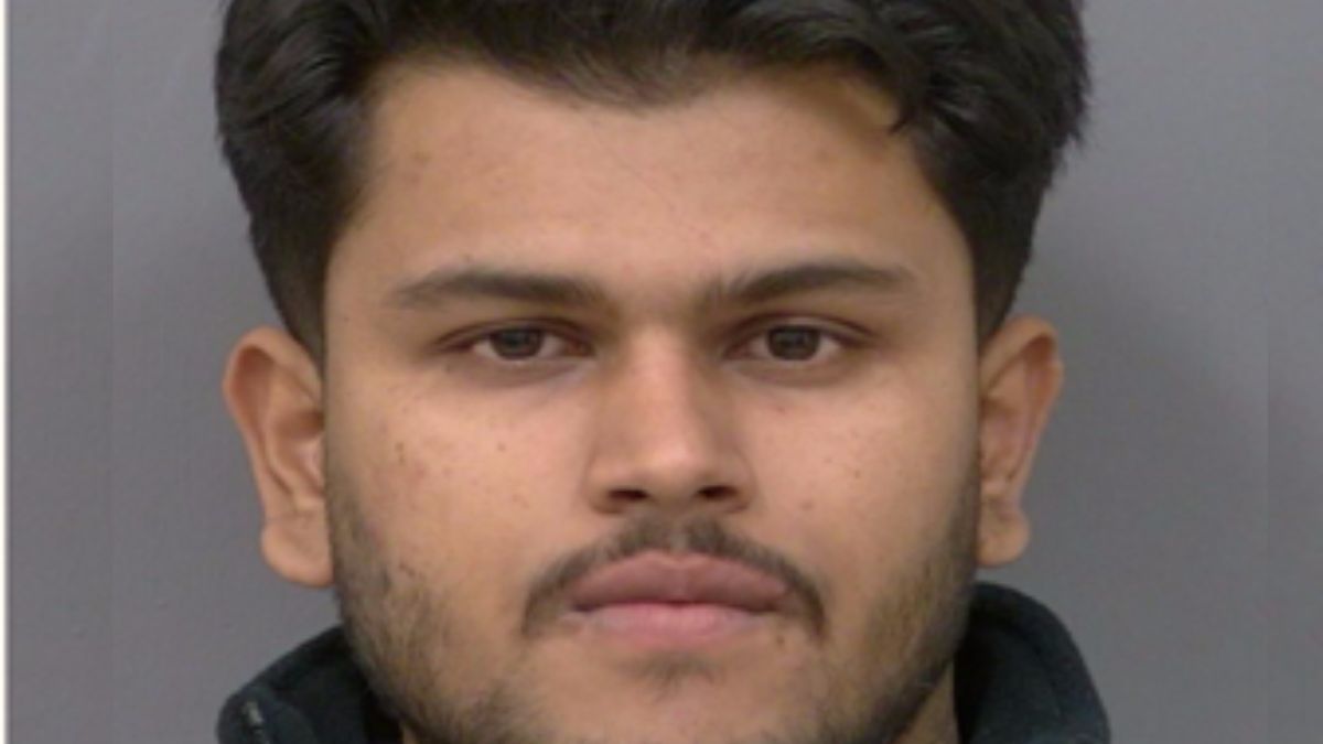 25-year-old Vaibhav Indian-origin on flashing spree arrested in Canada.
Images: Peel region Police 25-year-old Vaibhav Indian-origin on flashing spree arrested in Canada.
Images: Peel region Police