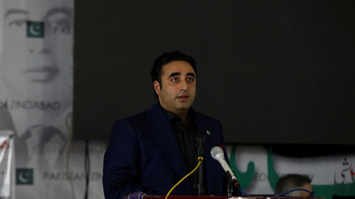 Why Bilawal Bhutto’s entry at Pak event to ‘Dhurandhar’ song has become a mocking point Why Bilawal Bhutto’s entry at Pak event to ‘Dhurandhar’ song has become a mocking point