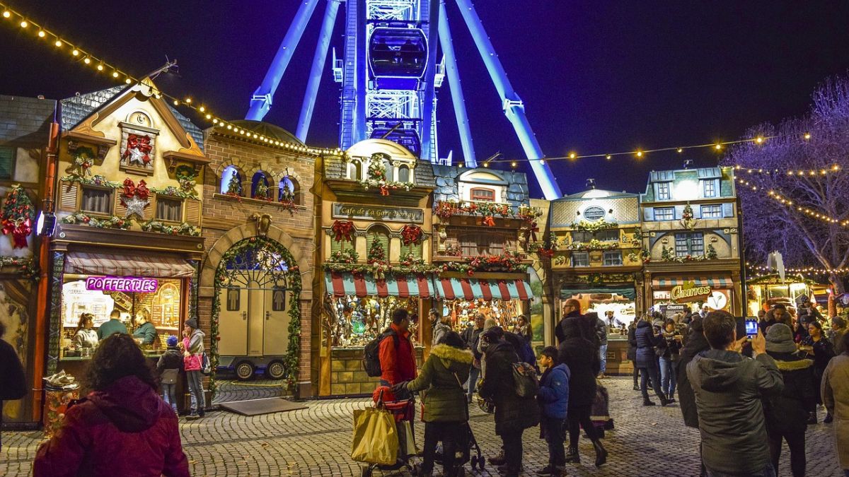 As Christmas is around the corner, Bengaluru is hosting some fantastic Christmas markets and carnivals that you should definitely check out. Representational image/Pixabay As Christmas is around the corner, Bengaluru is hosting some fantastic Christmas markets and carnivals that you should definitely check out. Representational image/Pixabay
