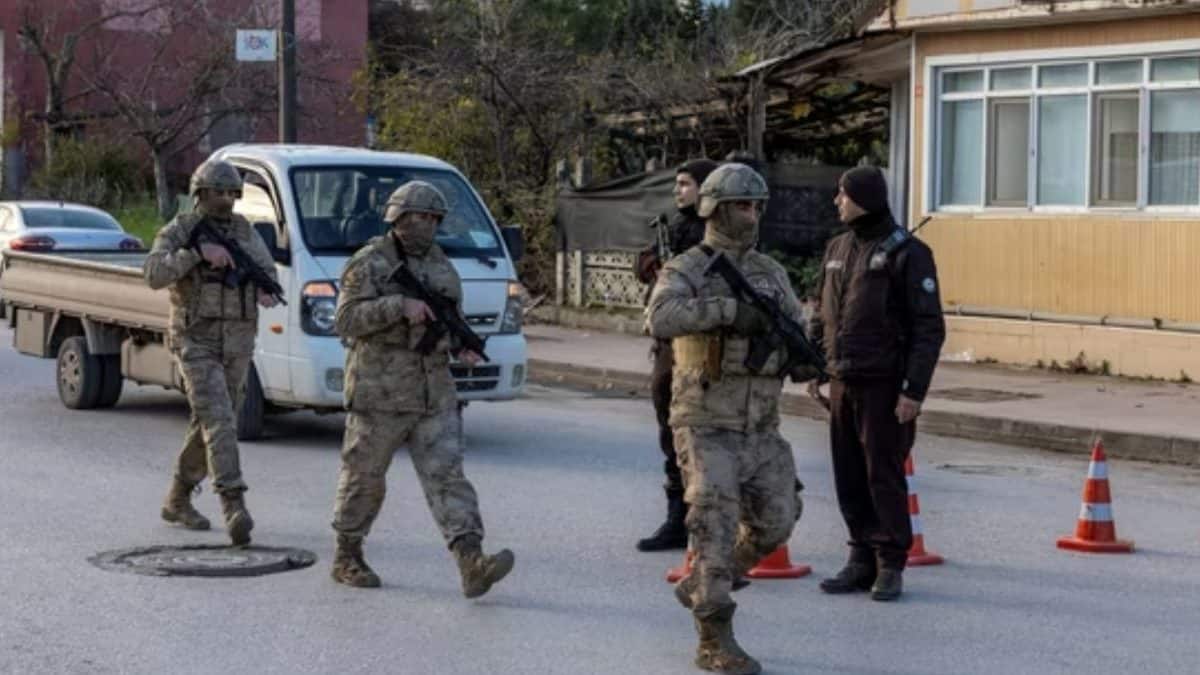Three Turkish police, six IS militants killed in northwest Turkey clash