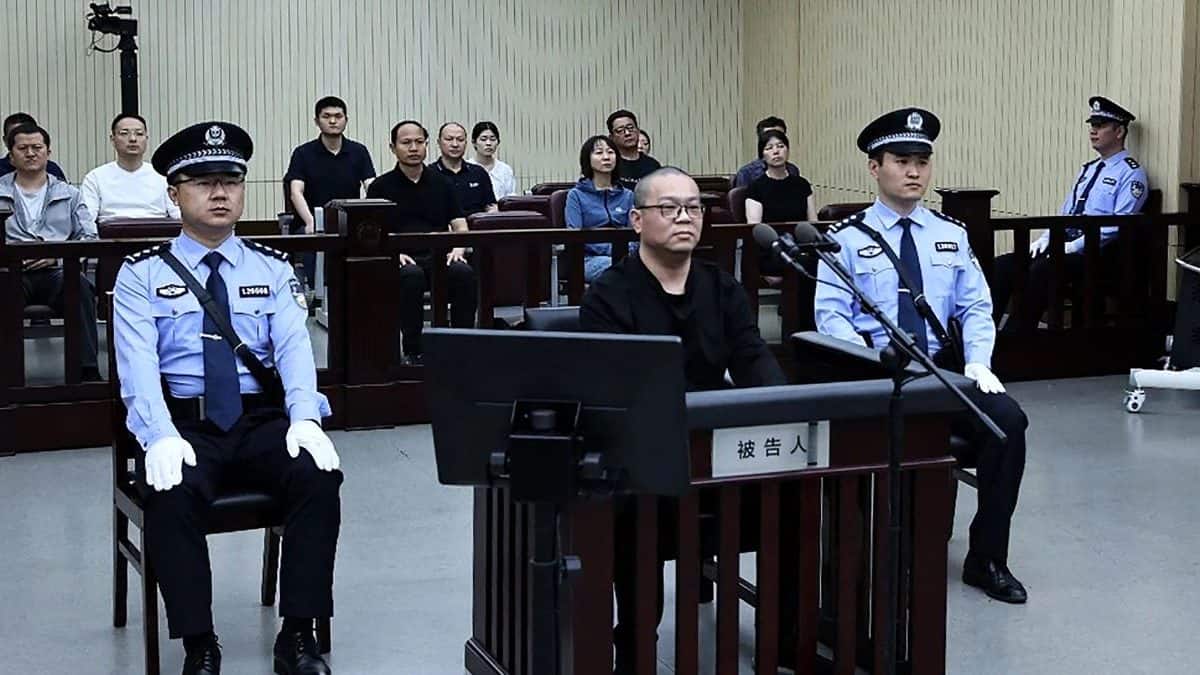 China sentences former top banker to death under the charges of corruption