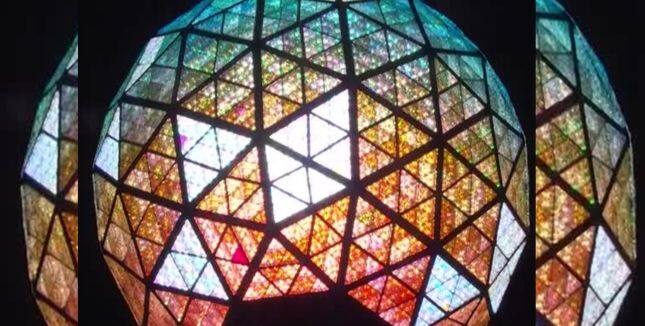 Thousands gather in New York City's Times Square to watch ball drop moment