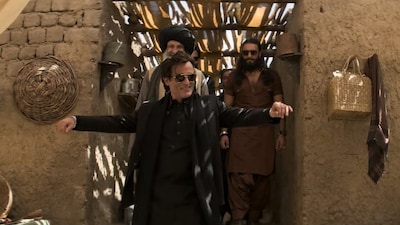 Akshaye Khanna's 'Dhurandhar' look evoked Vinod Khanna, says designer