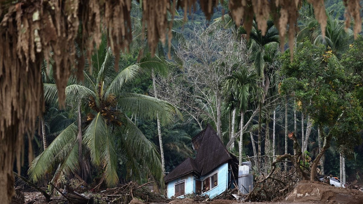 Indonesia death toll from floods and landslides rises to 753 as hundreds remain missing