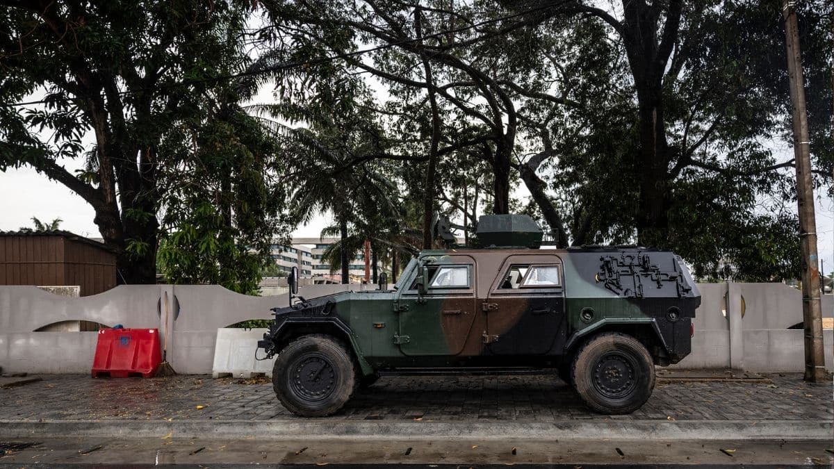 Benin hunts fugitive soldiers after foiled coup as regional forces mobilise support