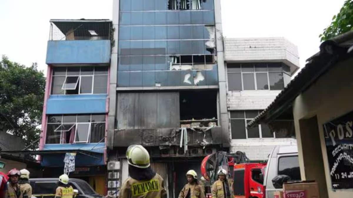 Indonesia: Fire breaks out in Jakarta office building, kills at least 17