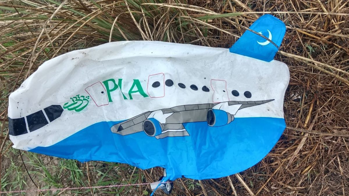 Does Pakistan International Airlines now fly balloons? Army seized one PIA written on it in Akhnoor Does Pakistan International Airlines now fly balloons? Army seized one PIA written on it in Akhnoor