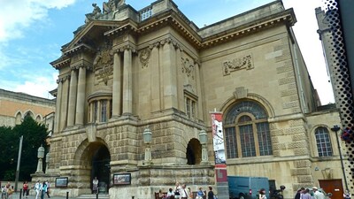 A collection of Indian artefacts from the British colonial period is among more than 600 “high-value” pieces stolen in a major burglary at UK's Bristol museum. Image courtesy: Wikimedia Commons