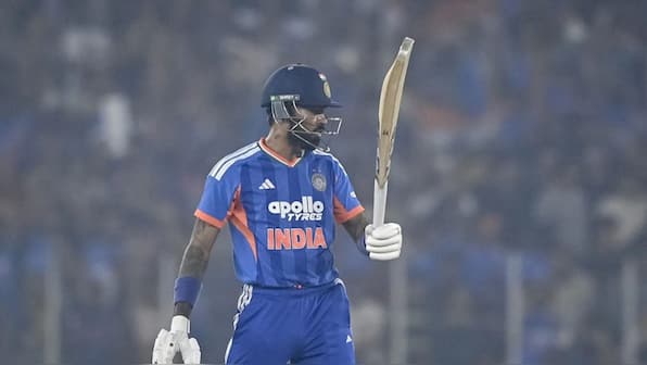 'What a beast. The best in the world': Hardik Pandya plays one of the craziest knocks of his career