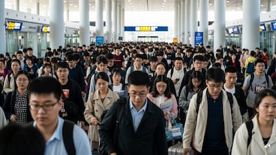 China Sees Surge in Returning Overseas Students Amid Global Job Crunch, Launches Support Platform