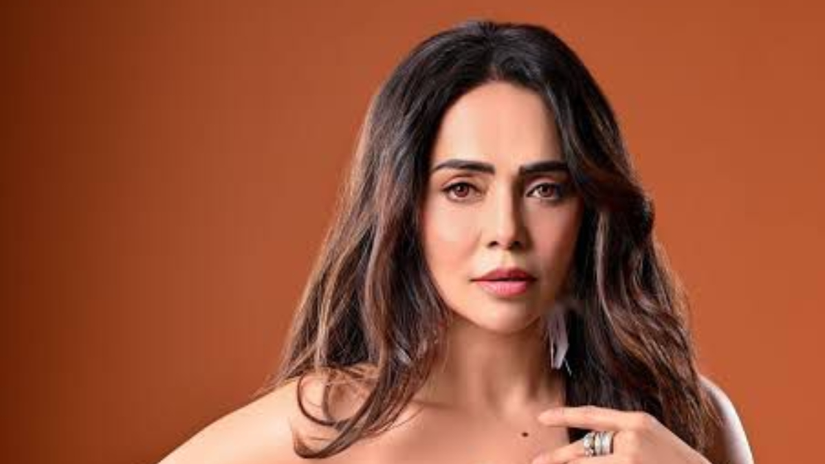 Akshay Kumar's 'Garam Masala' co-star Nikita Rawal stranded at Ahmedabad airport for 10 hours: 'The way Indigo handled the situation was disappointing and...' Akshay Kumar's 'Garam Masala' co-star Nikita Rawal stranded at Ahmedabad airport for 10 hours: 'The way Indigo handled the situation was disappointing and...'