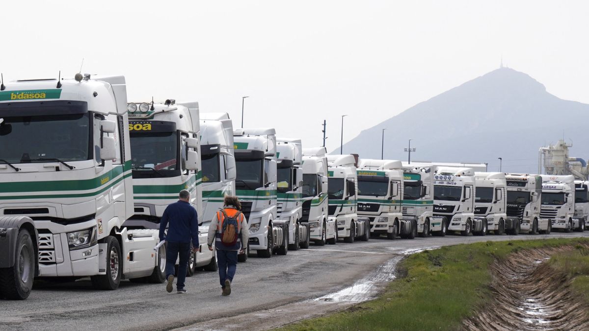 Why over 460 Indian truck drivers have lost their licences in New Zealand Why over 460 Indian truck drivers have lost their licences in New Zealand