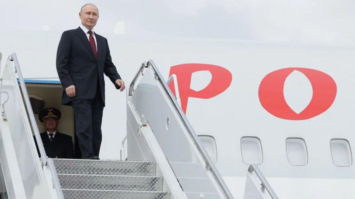 From ‘Flying Kremlin’ to Aurus Senat: How Putin’s plane and car are one of a kind From ‘Flying Kremlin’ to Aurus Senat: How Putin’s plane and car are one of a kind