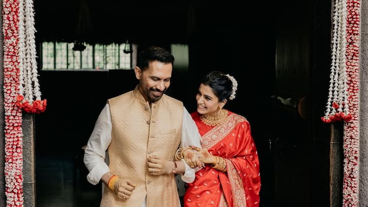 Samantha Ruth Prabhu ties the knot with 'The Family Man' director Raj Nidimoru, shares exclusive pictures from the wedding ceremony Samantha Ruth Prabhu ties the knot with 'The Family Man' director Raj Nidimoru, shares exclusive pictures from the wedding ceremony