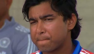 Vaibhav Suryavanshi failed to play the patient game despite seeing wickets falling at the other end. Image: SonyLIV  