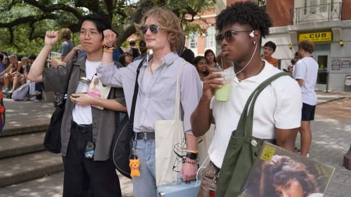 Everyone's a phony now: On performative men and the internet-raised self