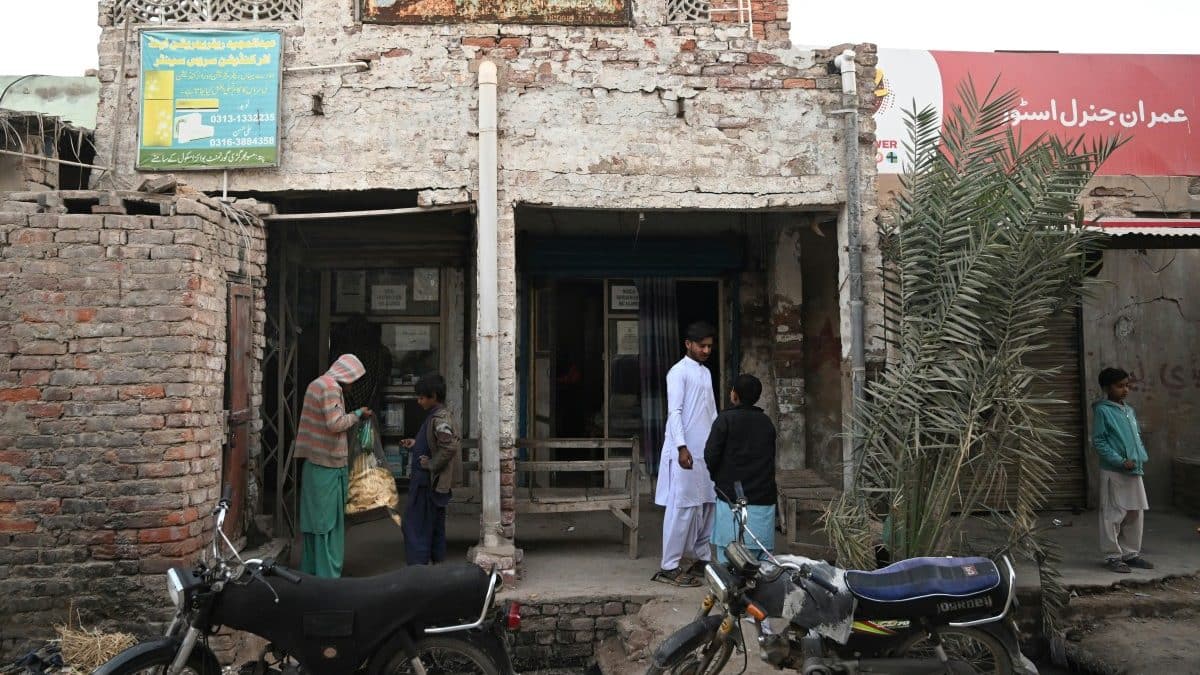 How the rise of unqualified doctors is affecting Pakistan’s health system