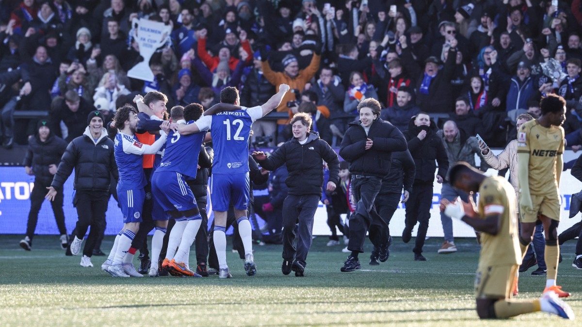Macclesfield supporters (C) storm the pitch to celebrate the team's victory with players (L) at the end of the English FA Cup third round football match between Macclesfield Town and Crystal Palace at Leasing.com Stadium, Moss Rose in Macclesfield, northern England on January 10, 2026. AFP Macclesfield supporters (C) storm the pitch to celebrate the team's victory with players (L) at the end of the English FA Cup third round football match between Macclesfield Town and Crystal Palace at Leasing.com Stadium, Moss Rose in Macclesfield, northern England on January 10, 2026. AFP