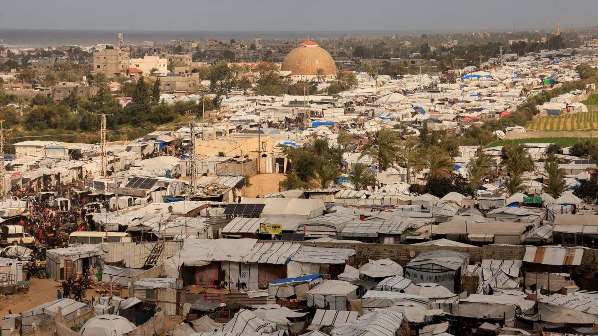 Displaced Palestinians shelter at a tent camp in Khan Younis, southern Gaza Strip, January 14, 2026. File Image/Reuters