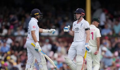 Harry Brook and Joe Root shared an unbroken 154-run stand to lift England into a position of control on Day 1 of SCG Test. Image: Reuter