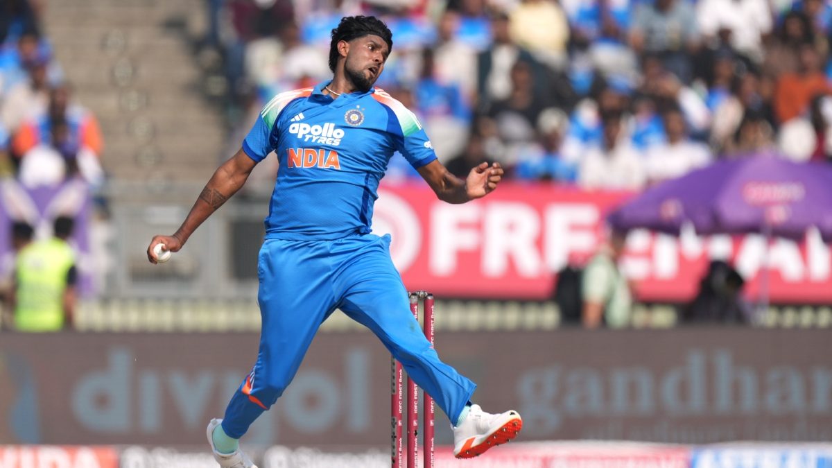 India vs New Zealand Live Score 1st ODI at Vadodara: Shreyas Iyer effects brilliant run out to dismiss Bracewell India vs New Zealand Live Score 1st ODI at Vadodara: Shreyas Iyer effects brilliant run out to dismiss Bracewell
