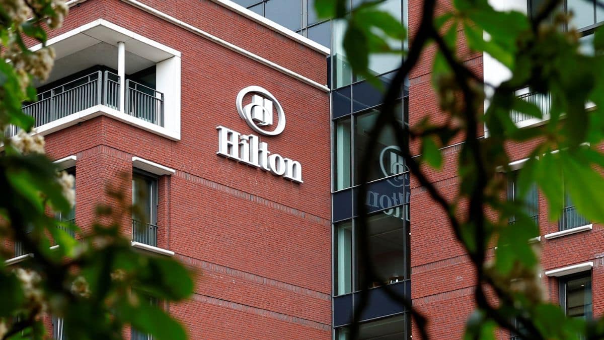 Why did Hilton hotel in Minnesota cancel ICE agents' reservations?