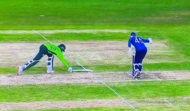 The bizarre run out of Ali Raza led to Pakistan's defeat to England in the U19 World Cup. Image: @thecricketmen/X
