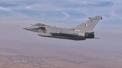 Two Rafale jets, two MiG-29s, two Su-30s, and one Jaguar aircraft were part of a 'spearhead' formation, which symbolised the 'Sindoor formation'. Screengrab