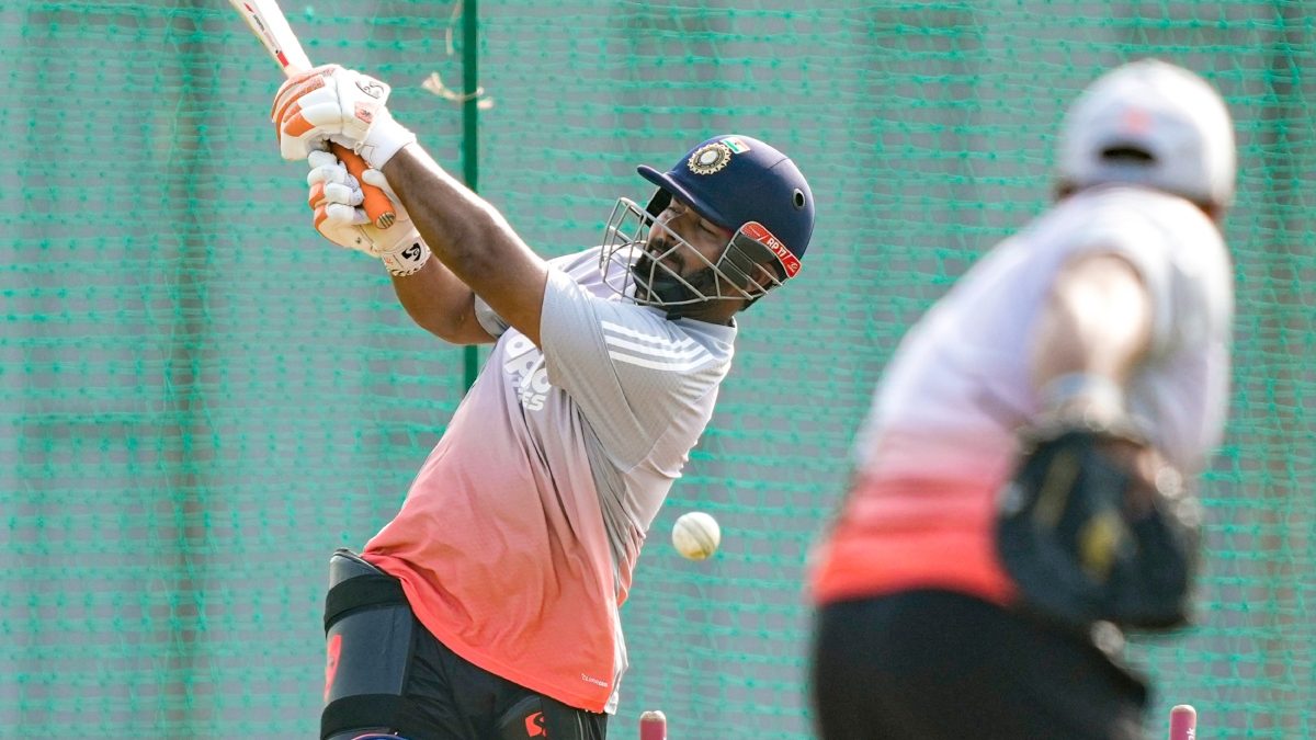 Rishabh Pant ruled out of India vs New Zealand ODIs due to injury, replacement to be named soon: Report Rishabh Pant ruled out of India vs New Zealand ODIs due to injury, replacement to be named soon: Report