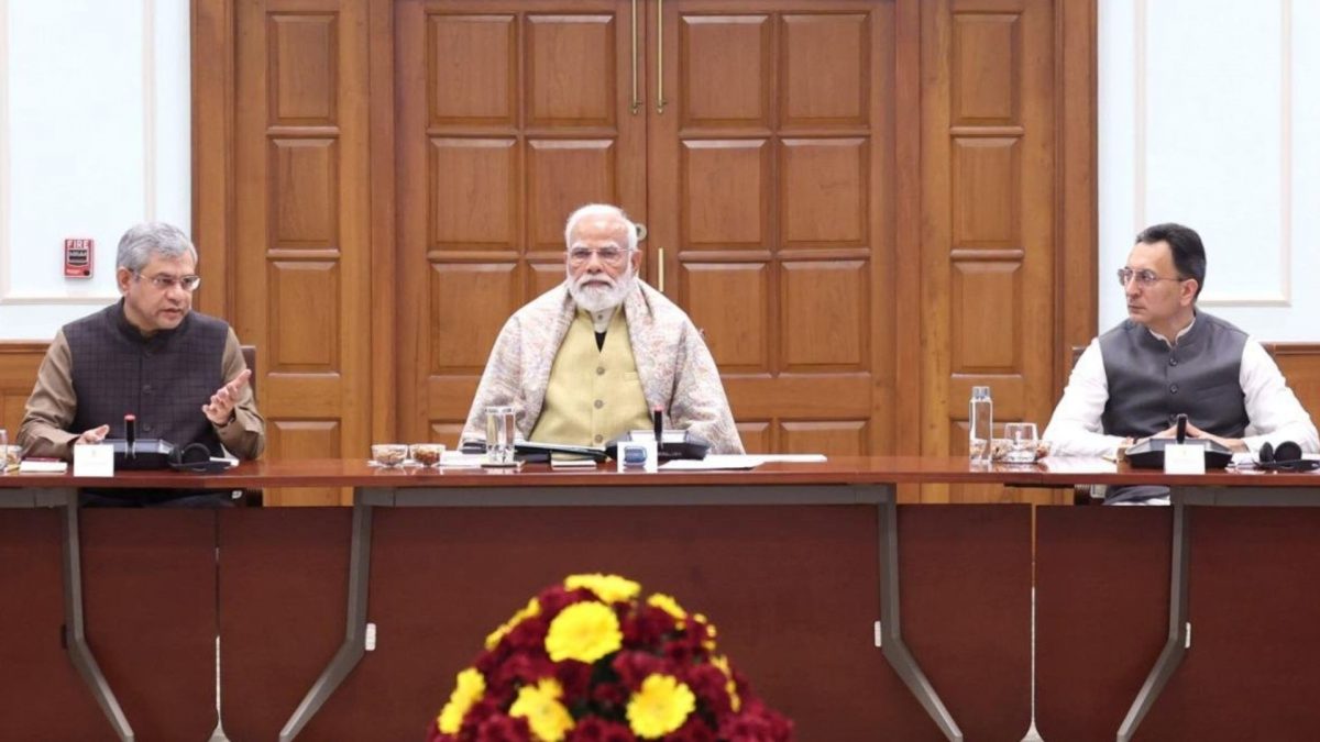 𝐏𝐫𝐢𝐦𝐞 𝐌𝐢𝐧𝐢𝐬𝐭𝐞𝐫 Narendra Modi c𝐡𝐚𝐢𝐫𝐬 𝐭𝐡𝐞 𝐫𝐨𝐮𝐧𝐝𝐭𝐚𝐛𝐥𝐞 𝐰𝐢𝐭𝐡 𝐈𝐧𝐝𝐢𝐚𝐧 𝐀𝐈 𝐒𝐭𝐚𝐫𝐭-𝐔𝐩𝐬 𝐚𝐭 𝐡𝐢𝐬 𝐫𝐞𝐬𝐢𝐝𝐧𝐜𝐞 𝐢𝐧 𝐍𝐞𝐰 𝐃𝐞𝐥𝐡𝐢.
𝐏𝐫𝐢𝐦𝐞 𝐌𝐢𝐧𝐢𝐬𝐭𝐞𝐫 Narendra Modi c𝐡𝐚𝐢𝐫𝐬 𝐭𝐡𝐞 𝐫𝐨𝐮𝐧𝐝𝐭𝐚𝐛𝐥𝐞 𝐰𝐢𝐭𝐡 𝐈𝐧𝐝𝐢𝐚𝐧 𝐀𝐈 𝐒𝐭𝐚𝐫𝐭-𝐔𝐩𝐬 𝐚𝐭 𝐡𝐢𝐬 𝐫𝐞𝐬𝐢𝐝𝐧𝐜𝐞 𝐢𝐧 𝐍𝐞𝐰 𝐃𝐞𝐥𝐡𝐢.