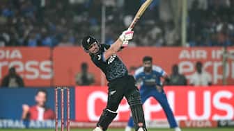 India vs New Zealand Live Score 4th T20 at Vishakhapatnam: Siefert slams 25-ball fifty as NZ plunder 71 in powerplay