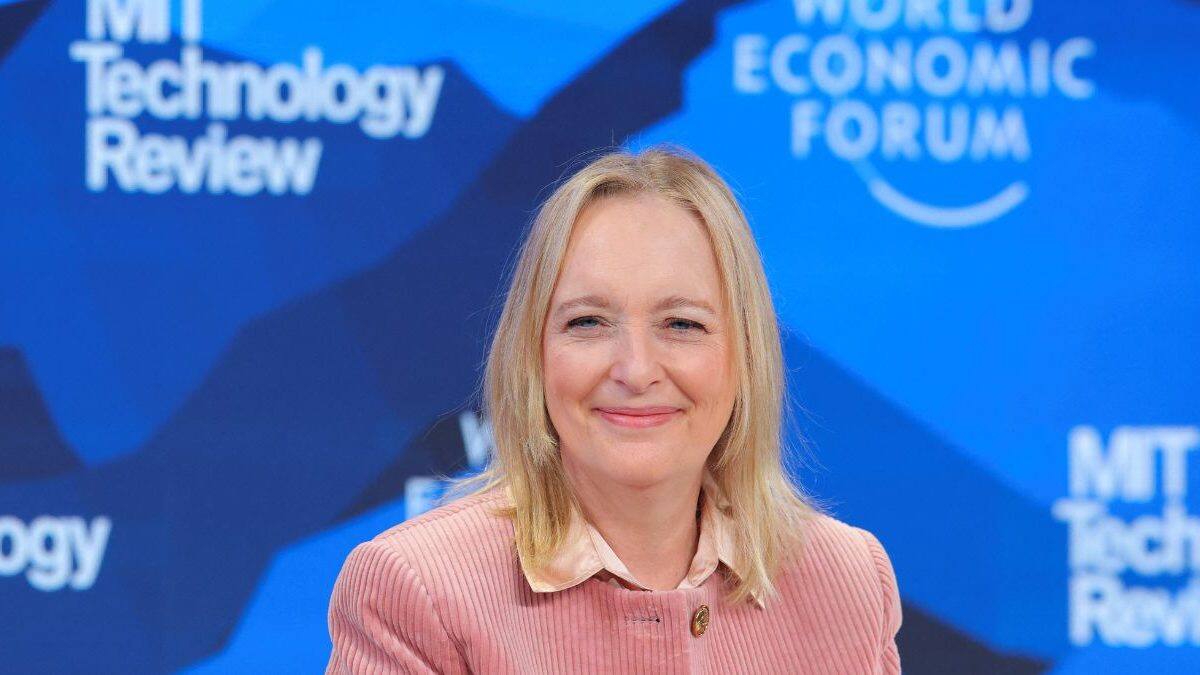 Accenture CEO Urges Leaders to Master AI