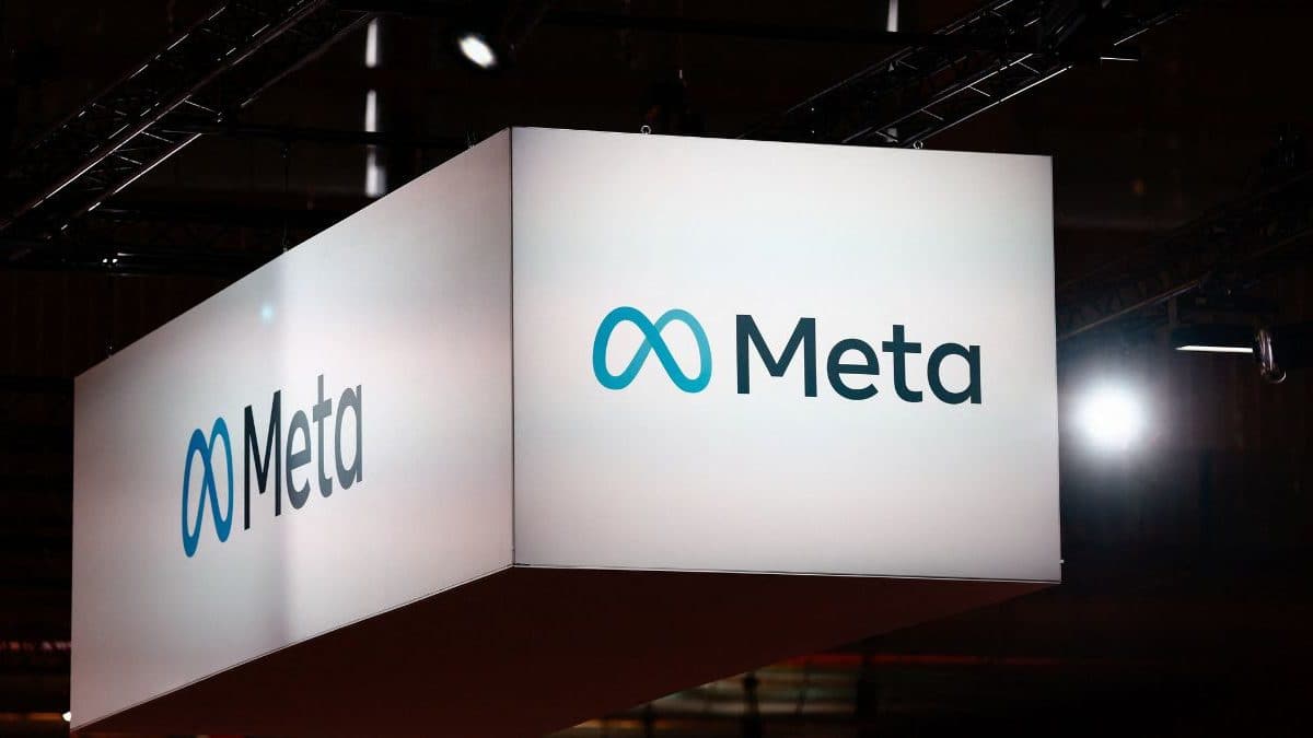 EU orders Meta to give rival AI chatbots access to WhatsApp