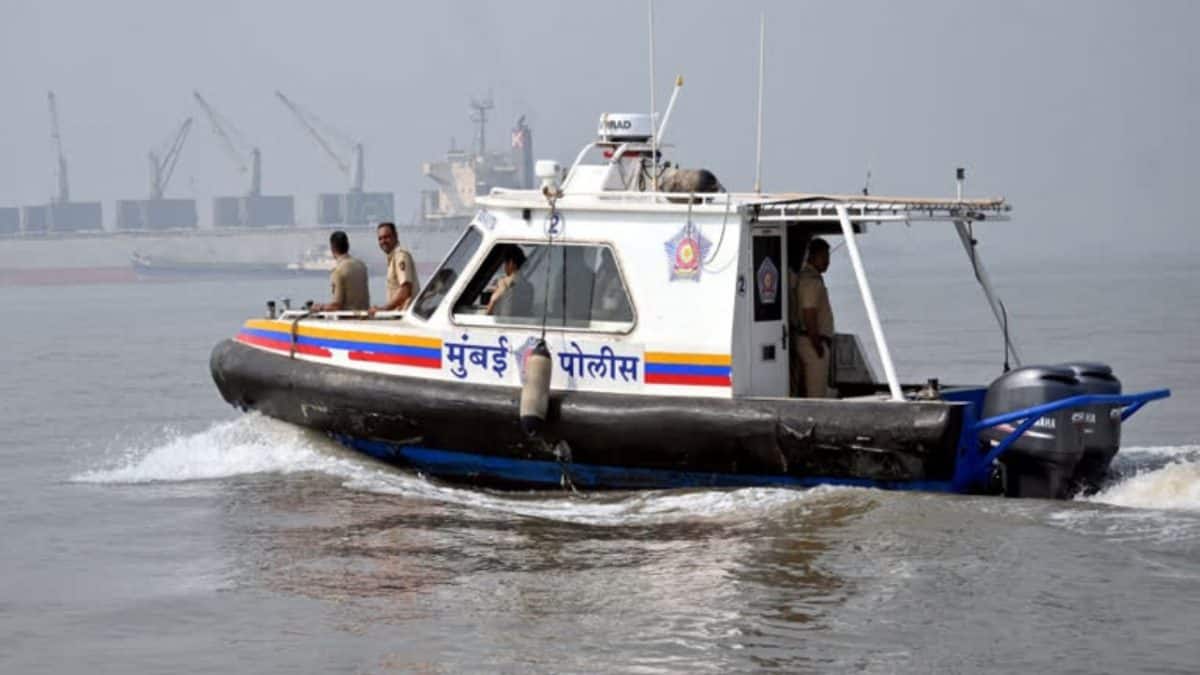Indian custom authorities seizes over 180 tonnes of smuggled diesel near Mumbai, 2 arrested