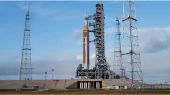 Nasa sets stage for Artemis II launch with comprehensive fuelling test
