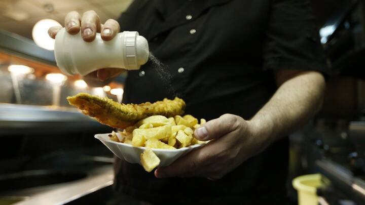 Britain bans junk food ads on daytime TV and online to curb child obesity Britain bans junk food ads on daytime TV and online to curb child obesity