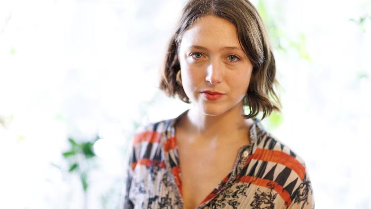 Women groups press Apple, Google to drop Grok, X from app stores over nude deepfakes of children Women groups press Apple, Google to drop Grok, X from app stores over nude deepfakes of children