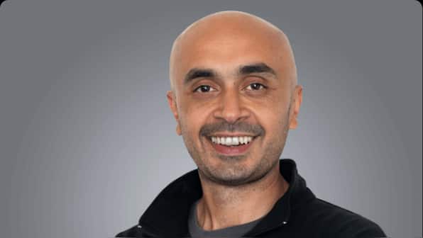 Who is Albinder Dhindsa, Eternal's new CEO, replacing Deepinder Goyal?