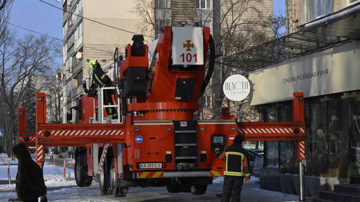 Russian overnight strikes kill 20-year-old woman in Kharkiv, injure civilians across northeastern Ukraine Russian overnight strikes kill 20-year-old woman in Kharkiv, injure civilians across northeastern Ukraine