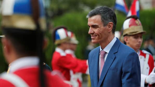 'Putin would be the happiest man on earth': Spanish PM Sanchez on US invasion of Greenland