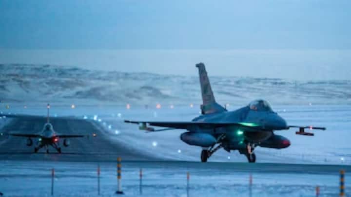 US deploys military aircraft to Greenland amid mounting tensions