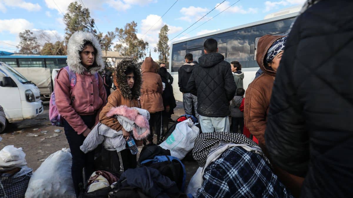 Around 120 Islamic State detainees escape from Syrian prison after clashes as govt, SDF trade blame