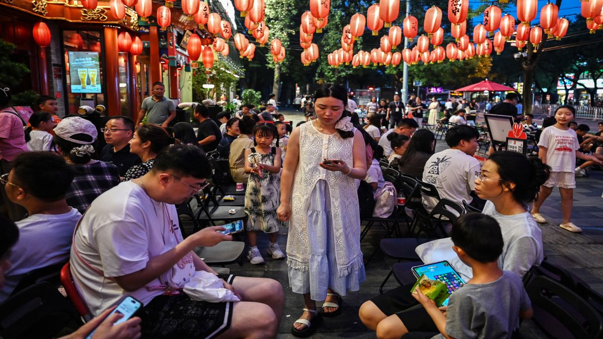 Young people are lonely in China. Now, there’s the ‘Are You Dead’ app for them Young people are lonely in China. Now, there’s the ‘Are You Dead’ app for them
