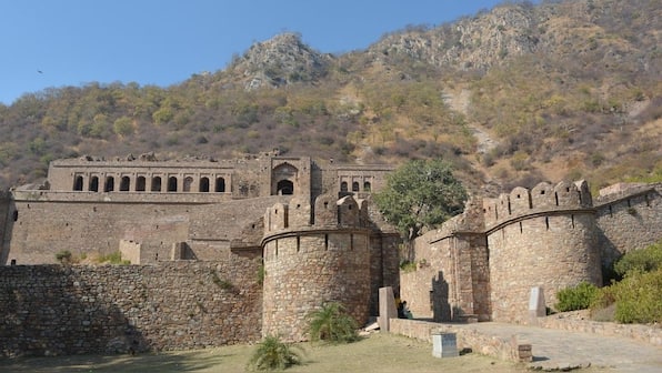 5 abandoned Indian villages with chilling stories: To visit or not to visit?