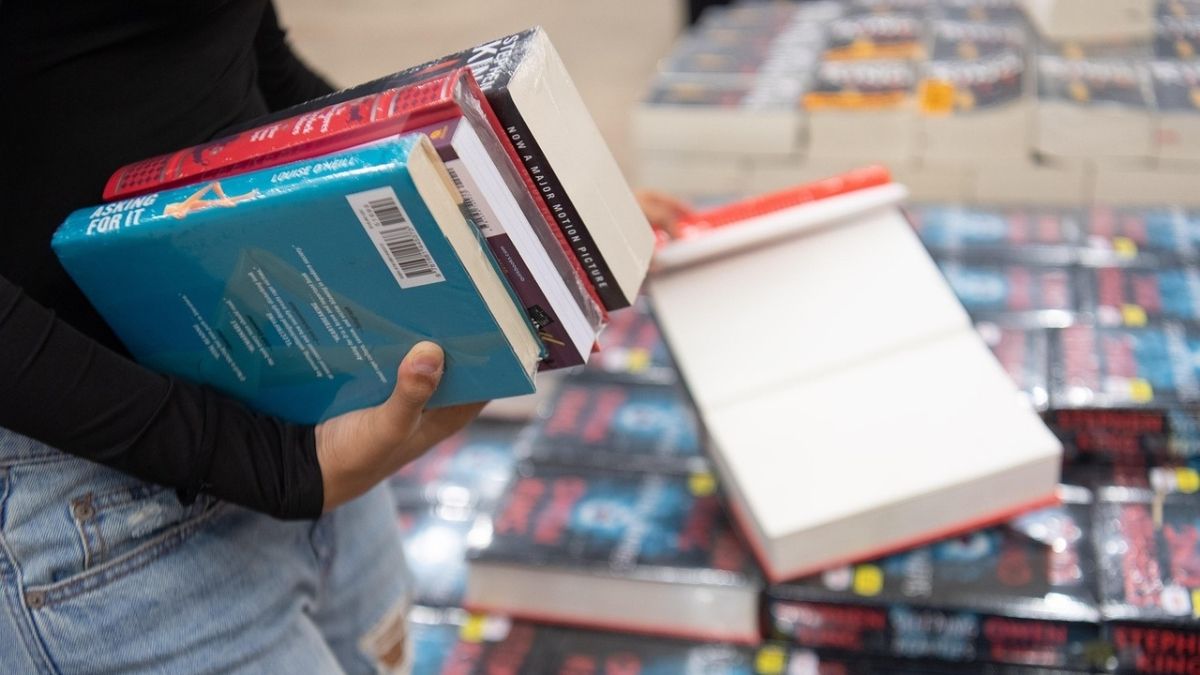 Reading contributes towards nation building. Representational image/Pixabay Reading contributes towards nation building. Representational image/Pixabay