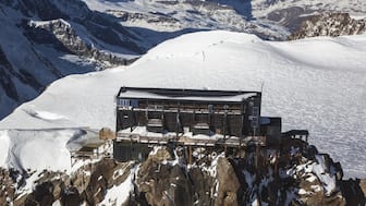 Margherita Hut is located at a very high altitude on the Italian-Swiss border; the actual hut is in Italy. Pixabay