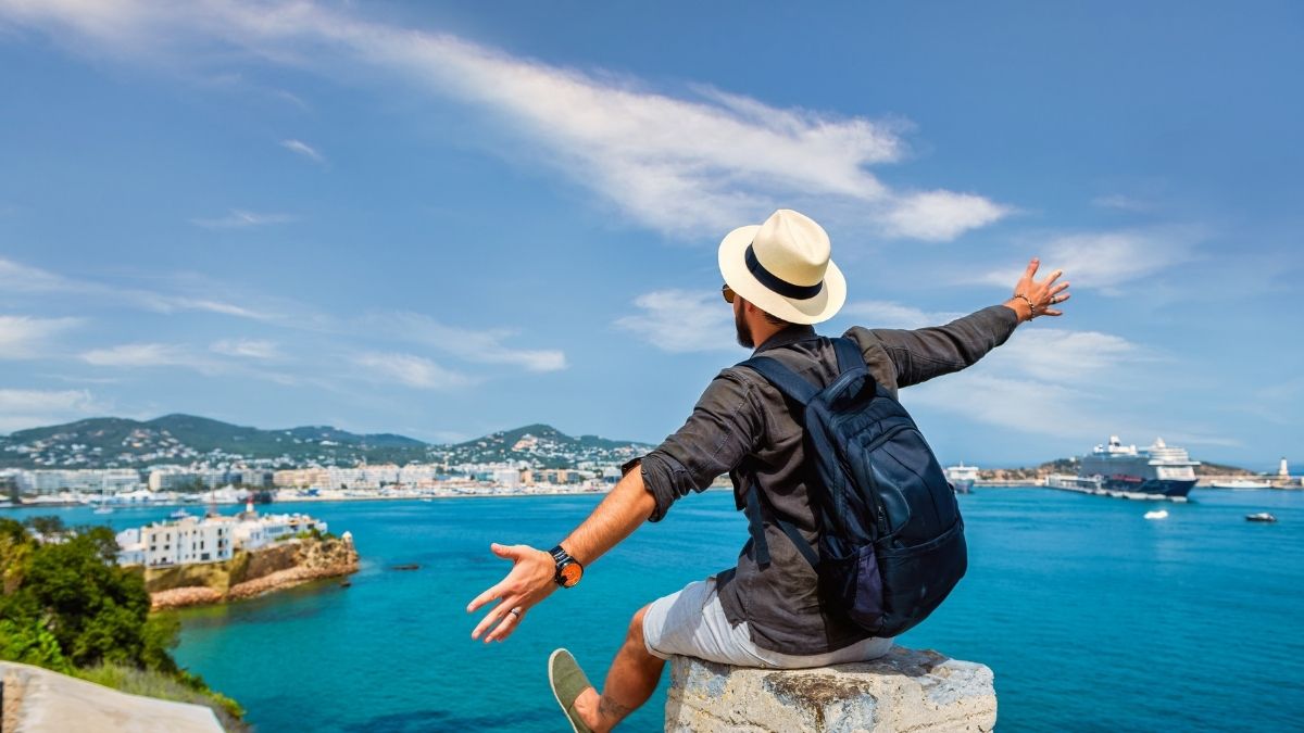 Skip the crowd: Why shoulder season travel is growing? Skip the crowd: Why shoulder season travel is growing?