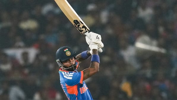 Hardik Pandya smashes 34 runs in over to go from 66 to 100 in six balls in Vijay Hazare Trophy