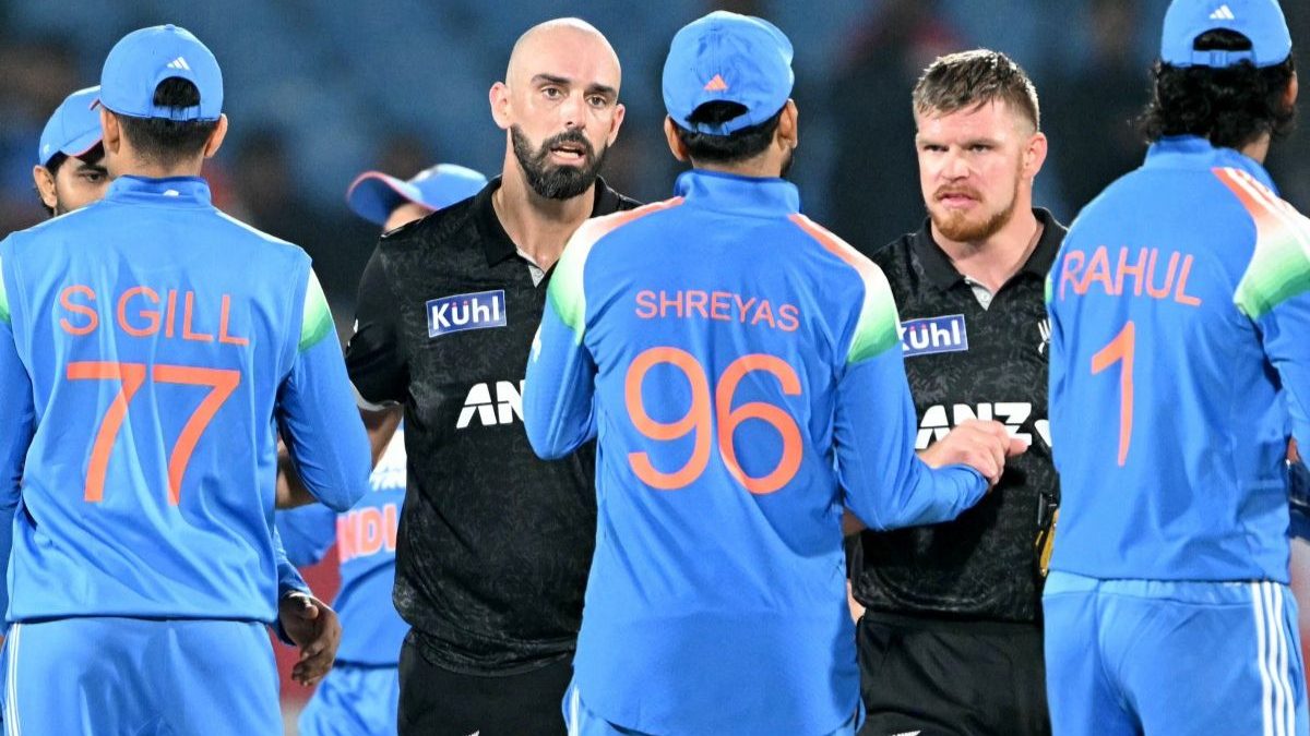 India vs New Zealand Live Score 3rd ODI at Indore: Gill opts to bowl first, Arshdeep Singh is back India vs New Zealand Live Score 3rd ODI at Indore: Gill opts to bowl first, Arshdeep Singh is back